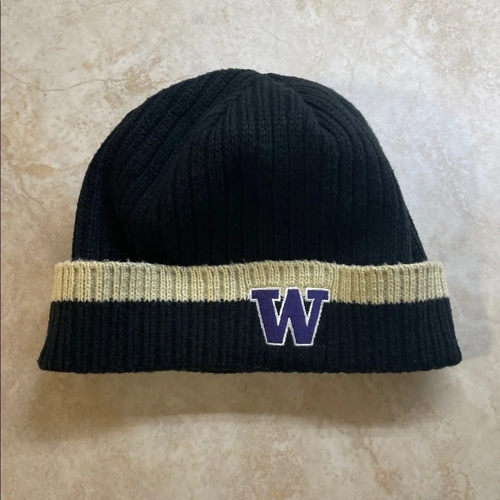 Nike Washington Huskies Beanie Hat Black Knit OS Embroidered W Logo Football